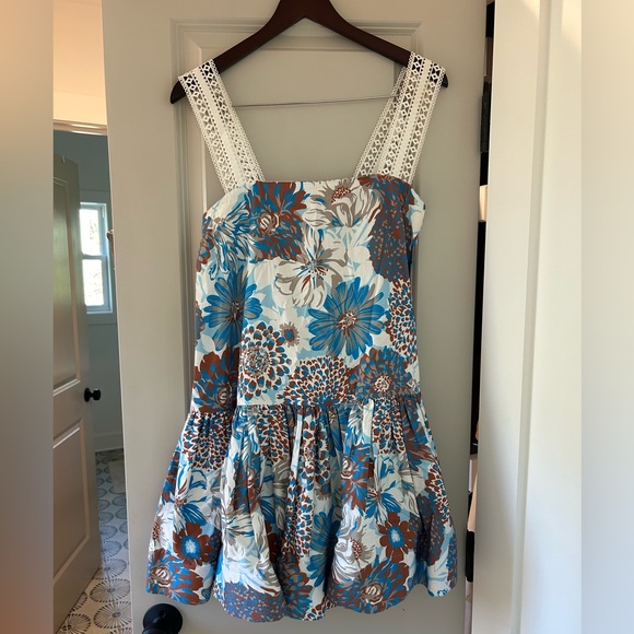 AMUR Printed Drop Waist Dress. Size 8 - Picture 3 of 3